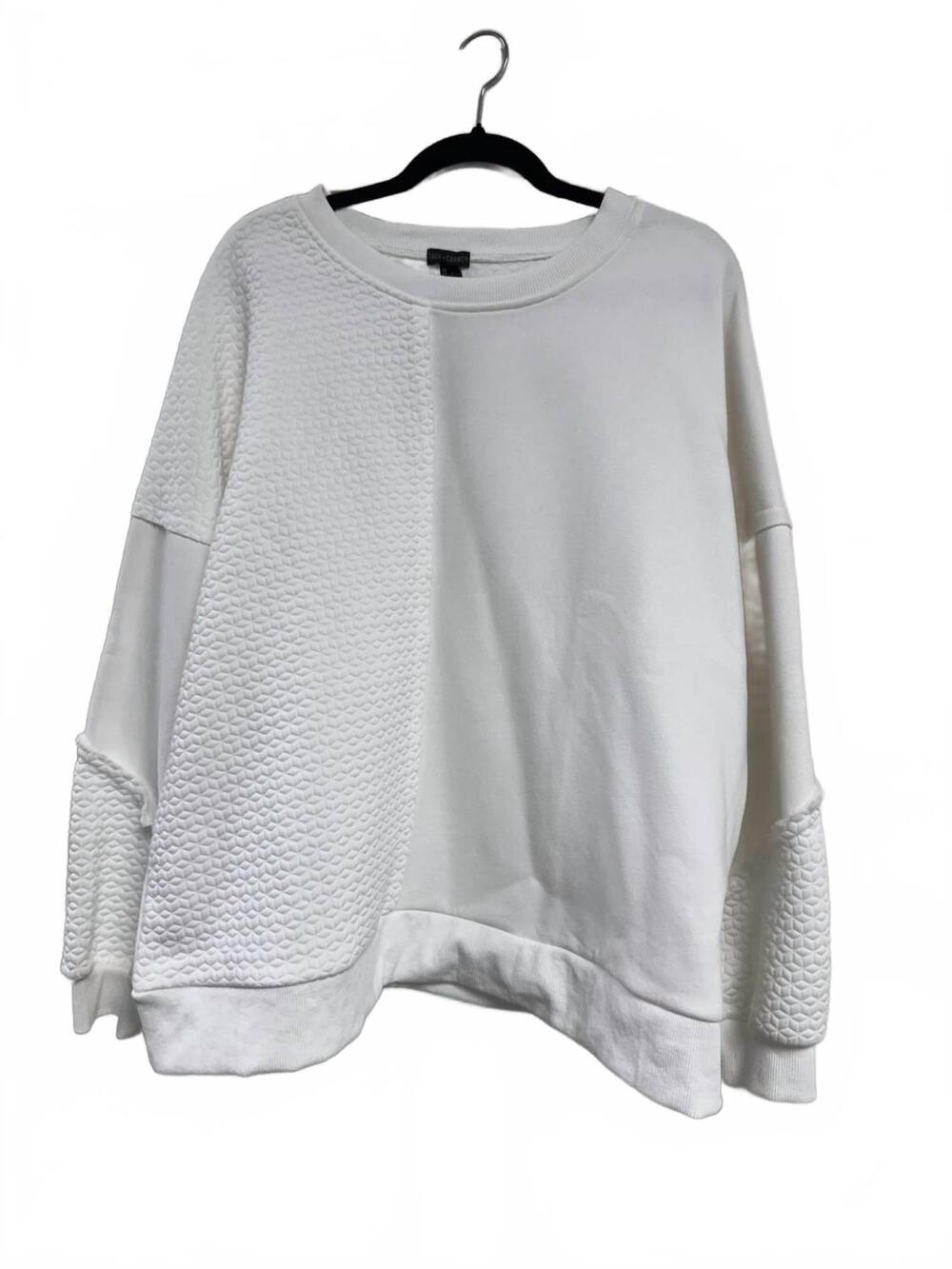 NEW COCO + CARMEN women's crewneck top in white w/ quilted texture